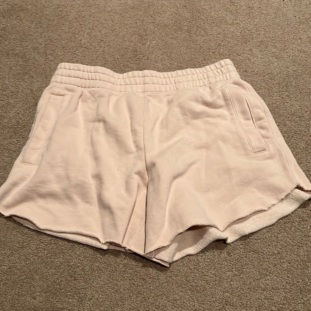 These haven't been worn at all and still have the tags on them and have pockets.